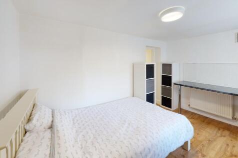 1-54-Glasshouse-St-Bedroom(2)