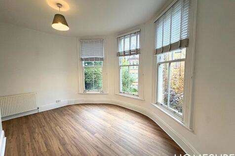 3 Bedroom Flat in L17 8UE