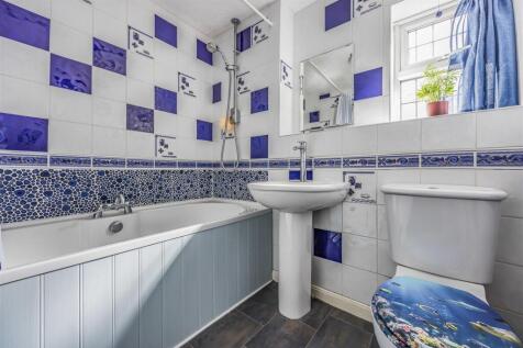 8 Topaz Grove, Waterlooville-Small-PorticoMarketin