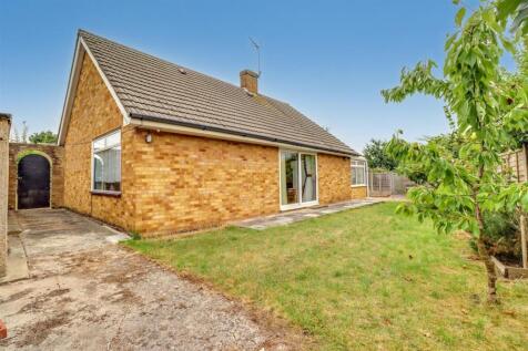 16 LONGFIELD CLOSE INSIDE-14.jpg