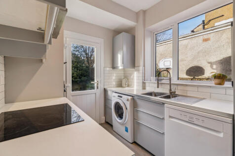 Hillfoot Drive, Bearsden, Glasgow, East Dunbartonshire photo 4