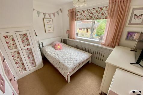 Bramleys Estate Agents - Moor Lane - Gomersal (12)