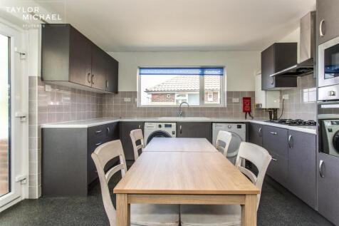 Kitchen / Living Room