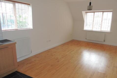 Living Room &amp; Open Plan Kitchen