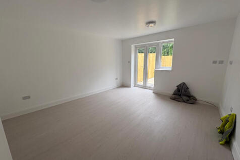 Wanstead Park Road, Ilford, Essex, IG1 photo 4