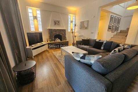 Spacious Lounge