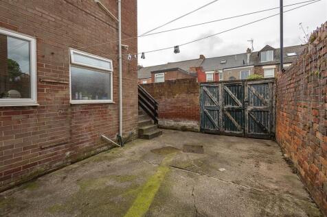 Shared Rear Yard