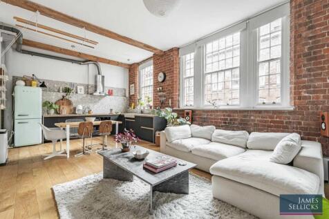 Open Plan Kitchen/Living Area