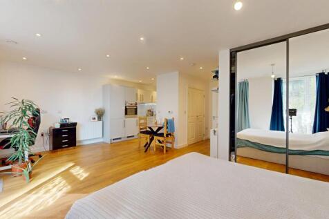Beckton, E6, Studio For Sale By Barrain London Est