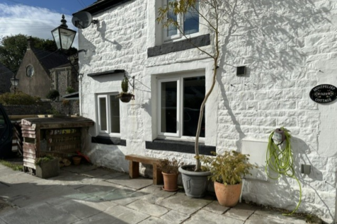 Montpelier Farm Cottage, Montpelier Place, Buxton, Derbyshire, SK17 7EJ