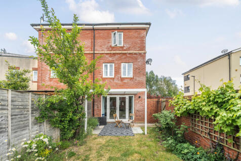 1294256-2-682b4d6...