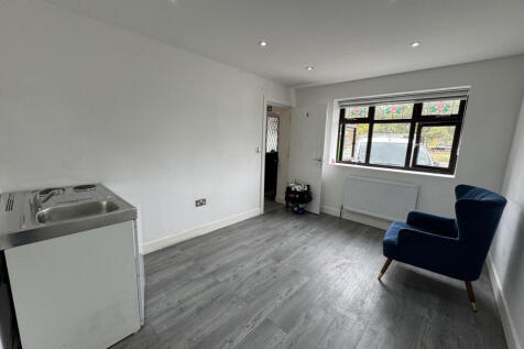 Russell Road, Tilbury RM18 photo 3