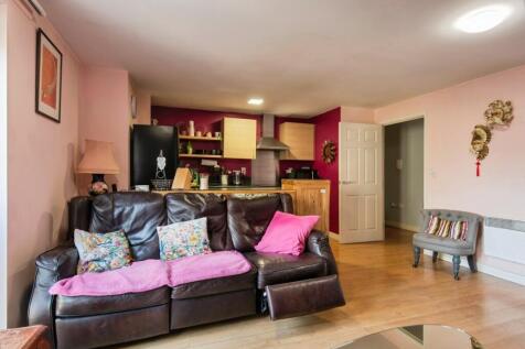 Lounge/Kitchen