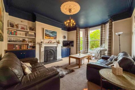 Lounge 1