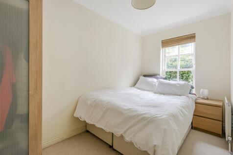Broomhill Road, London, SW18 photo 3
