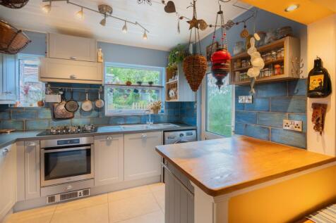 238 London Road-1.jpg