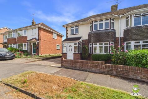 EweMove Estate Agents Basingstoke - Morley Road 