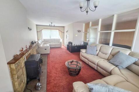 10 Living/Dining Room