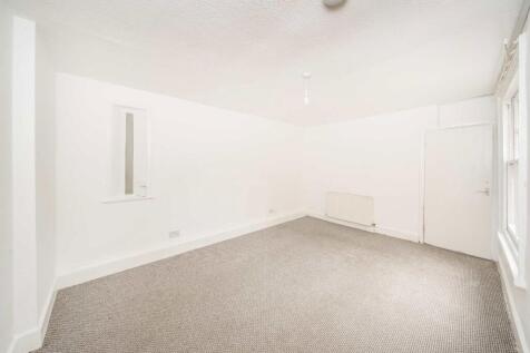 Conyers Road, London photo 4