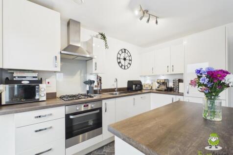 EweMove Estate Agents Basingstoke - 9 Lambert Cour