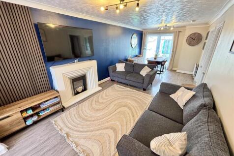 Open Plan Living and Dining Room