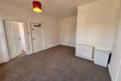 Strensham Rd, Moseley, B12 9RR photo 4