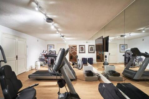 Exercise room Wooden floor