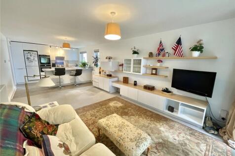 Lymington Road, Christchurch, Dorset, BH23 photo 5
