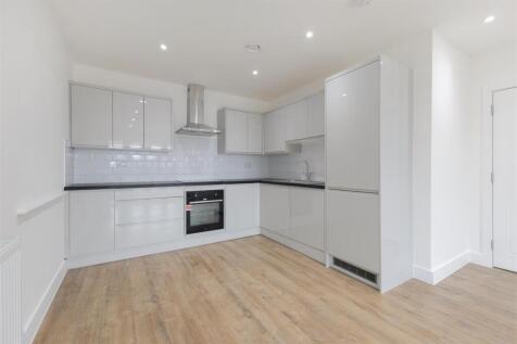 8 Coulsdon Road, Coulsdon photo 3