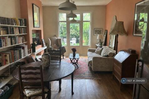 Vintage Open-Plan Living Room