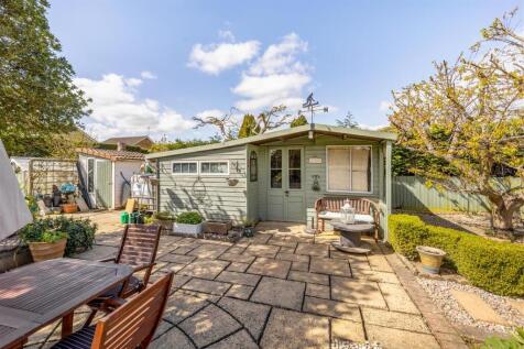 27 Middlegate Road West (Frampton)-24.jpg