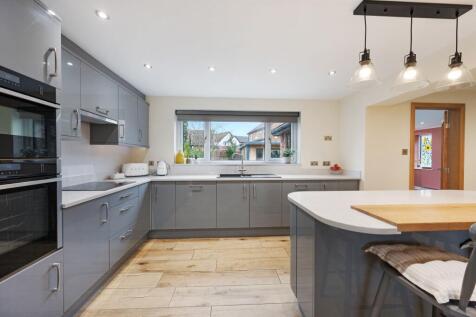 Kitchen / Breakfast Room