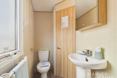 Bathroom in the ABI Trieste Holiday Caravan at Win