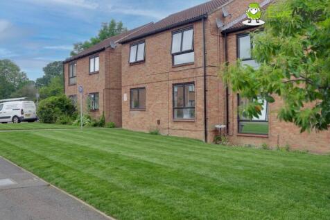 Grounds at Blakeney Road by Ben Brind @ EweMove Sa