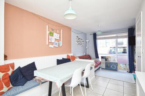 Open Plan Kitchen/Living Area