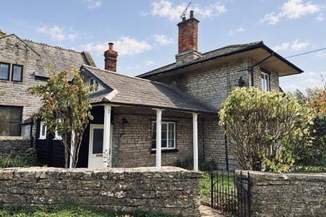 2-bed house on Peak Lane, Compton Dundon, £1,000/mo
