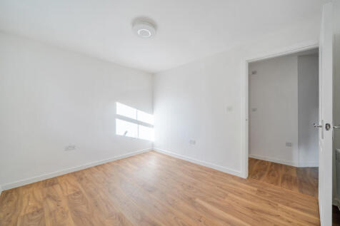 1386866-9-692edcb...