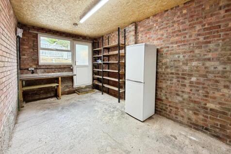 3cd219a1-garage2.jpeg