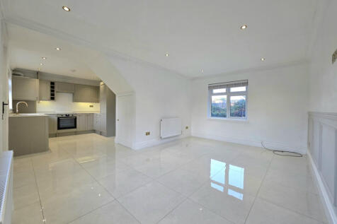 Crofton Road, Locksbottom, Orpington, Kent, BR6 photo 3