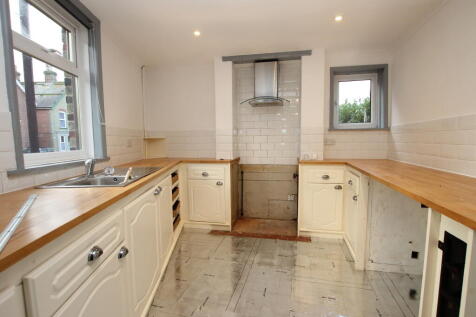 Bellevue Road, Cowes, Isle of Wight photo 4