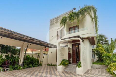 4 Bedroom Western Villa For Sale - Sala Kamreuk, Siem Reap