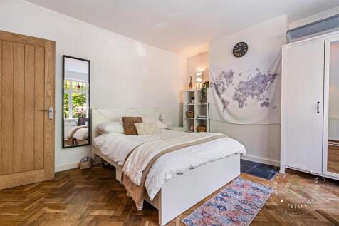 King George V Dr E (6).jpg