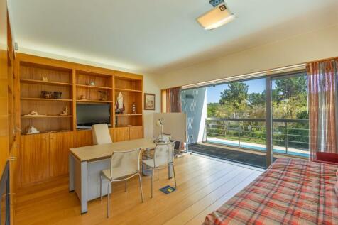 Magnificent 5-Suite Villa in Tróia, with Pool