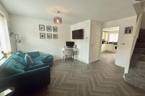 Playroom/Study/Dining Room