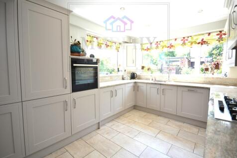 Glebe Cottage, Knottingley (56).JPG