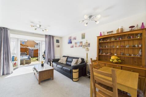 CAM02023G0-PR0153-STILL049