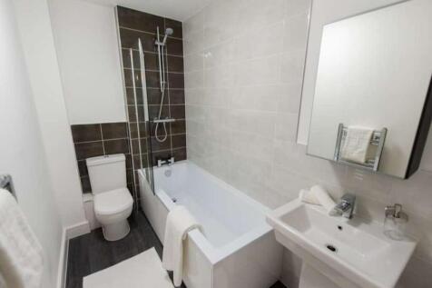 En-suite 2.jpg