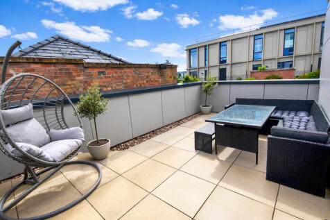 Three bedroom Apartment