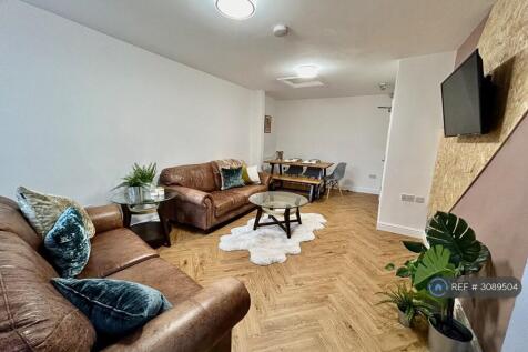 7 Bedroom Terraced in L15 3HA