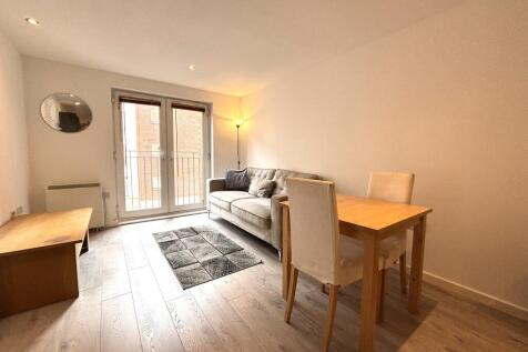 2 bedroom Flat for rent with secure parking